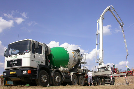 Kvalitní beton Steelcrete do základů rodinného domu dodá skupina Českomoravský beton