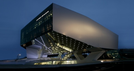 Moderní architektura XXI. - Porsche Museum ve Stuttgartu